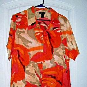 LANE BRYANT SS 26/28 SUMMER WEIGHT SHIRT